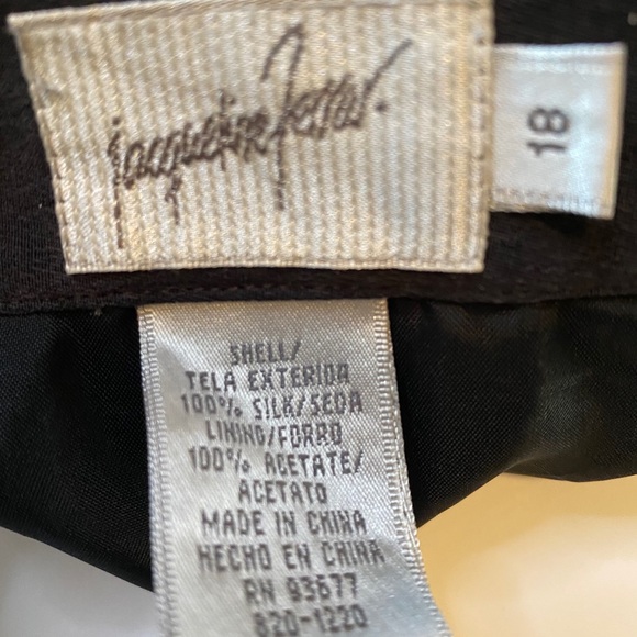 ✨NWOT✨ Casual Silk Skirt - Picture 3 of 6